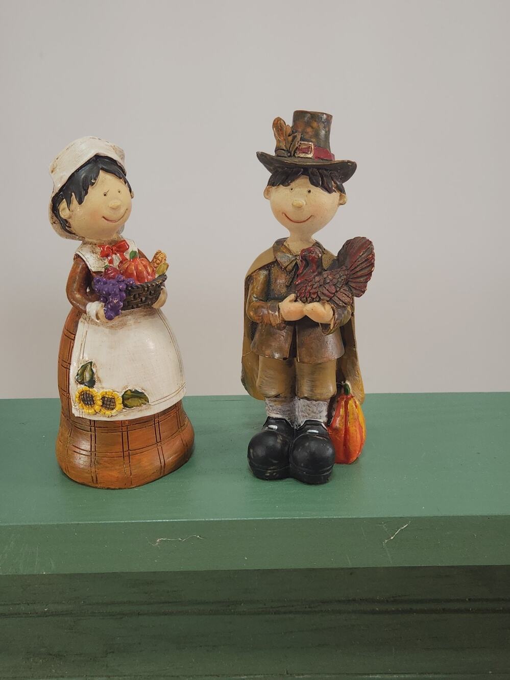 Thanksgiving Pilgrim Couple Figurines Set of 2 Turkey Harvest Resin Fall Decor
